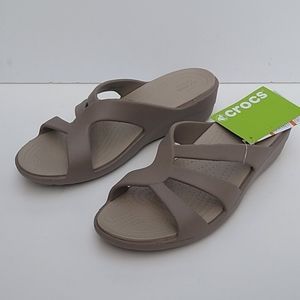 Sarah strappy wedge CROCS